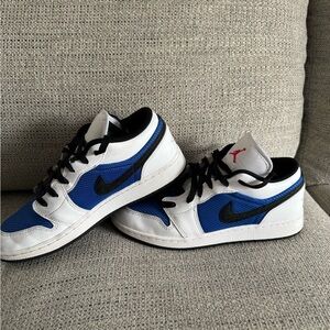 Nike Youth Blue and White Sneakers